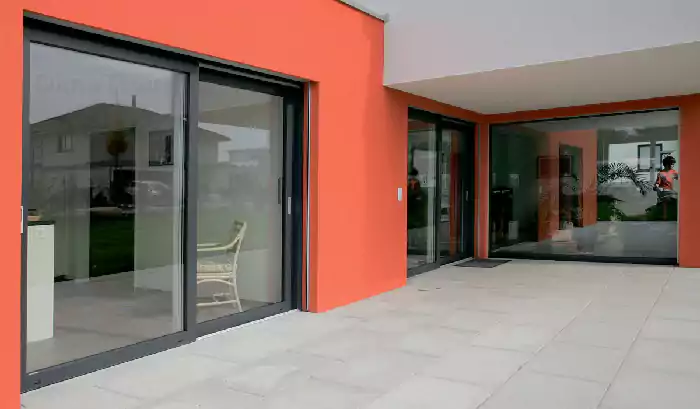 Панорамные раздвижные двери из пластика для коттеджей и домов - VEKA SLIDE